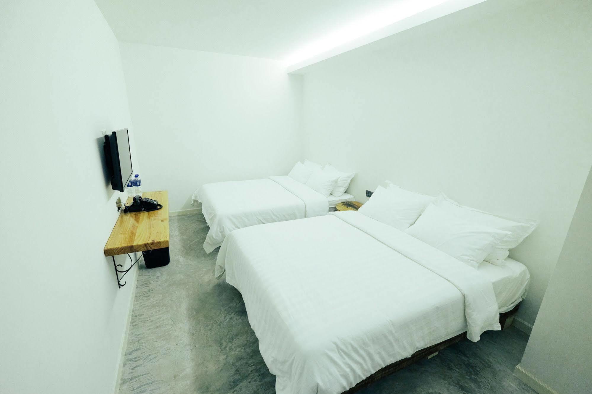White Loft Hotel Malacca Bagian luar foto