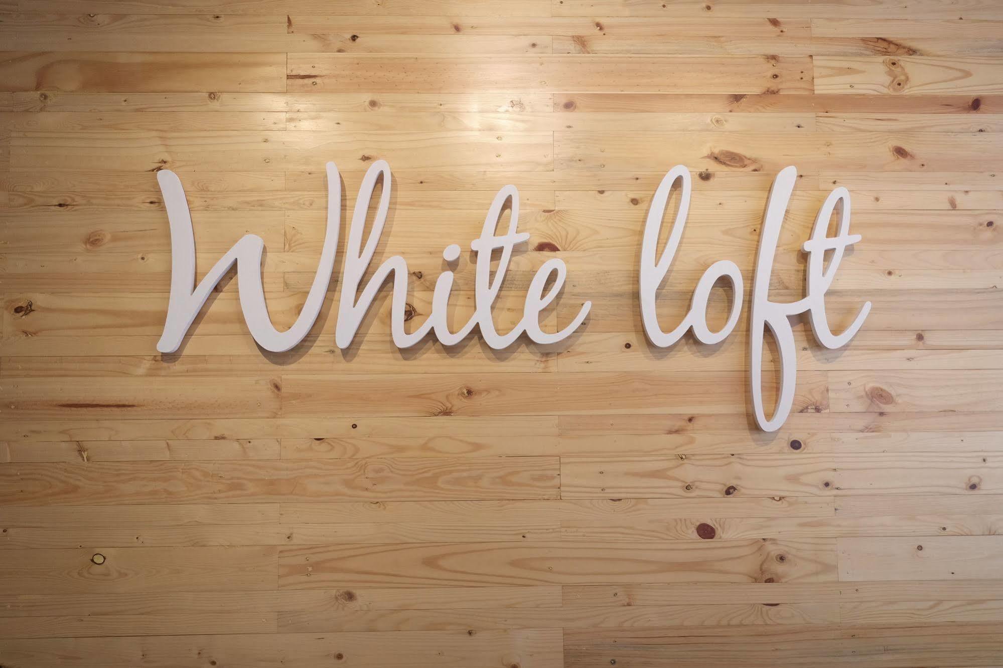 White Loft Hotel Malacca Bagian luar foto