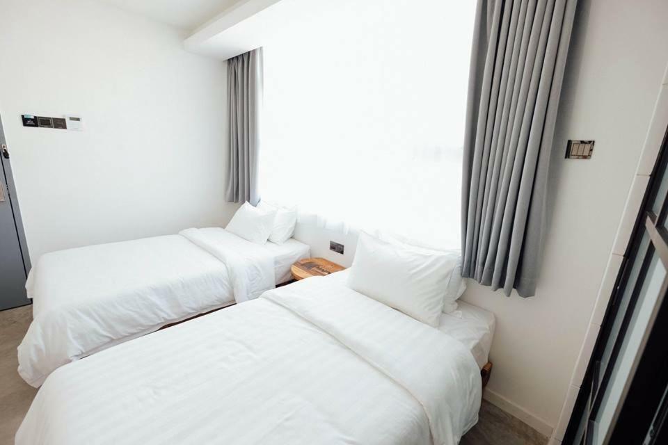 White Loft Hotel Malacca Bagian luar foto